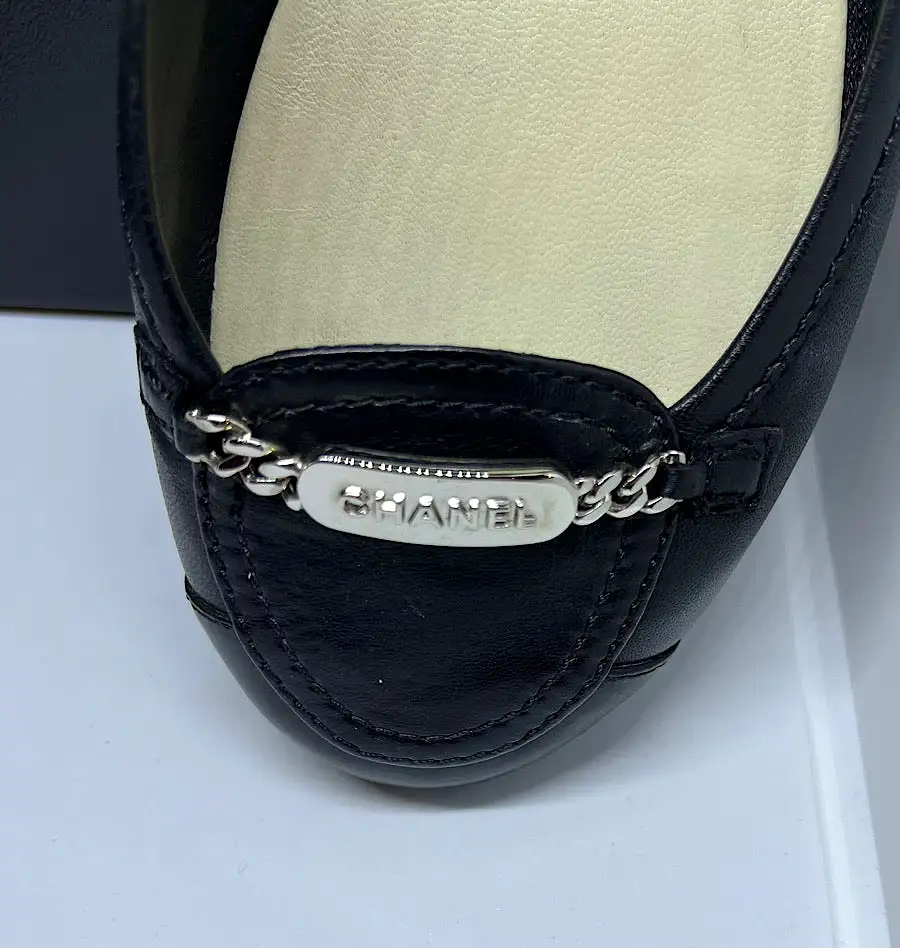 Chanel Black Leather loafer flat shoes EU 37 US 6.5