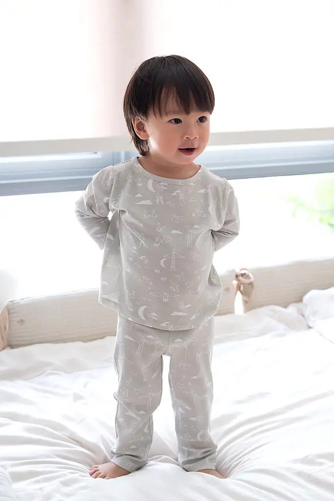 Long-Sleeve Pyjamas Set - Nightfall Bunnies